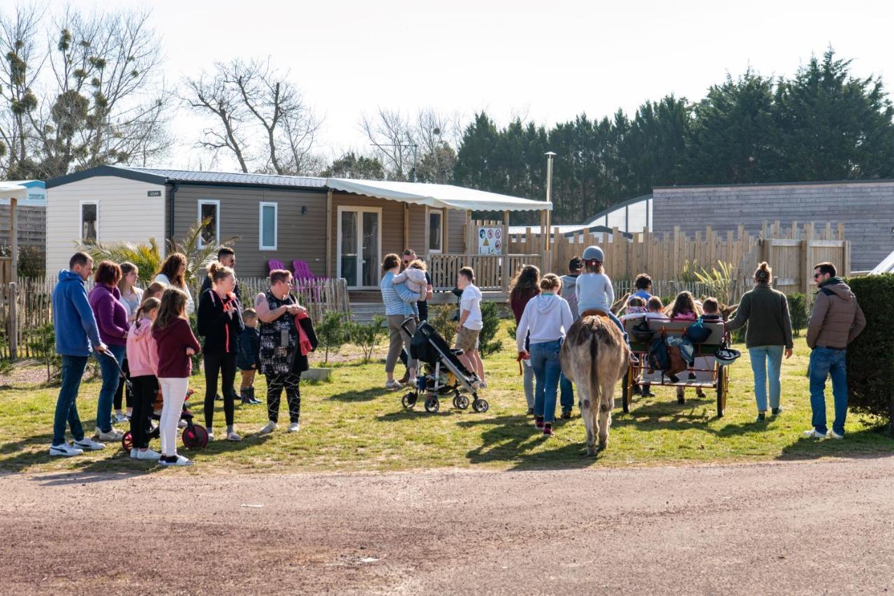 Camping Les Carolins Saint-Lo-d'Ourville エクステリア 写真