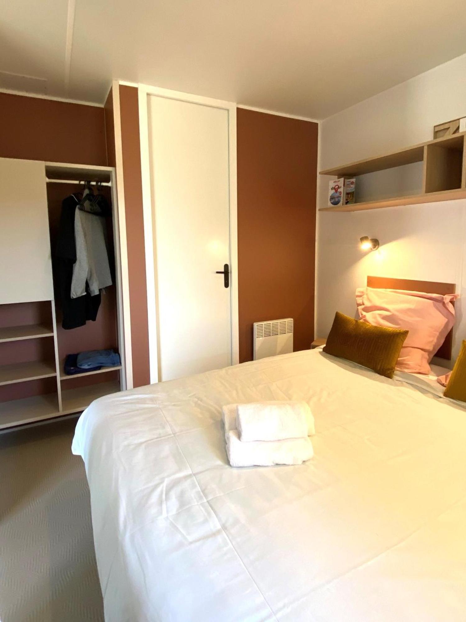 Camping Les Carolins Saint-Lo-d'Ourville エクステリア 写真